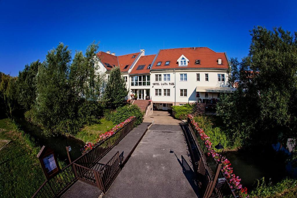 Hotel Lajta Park Mosonmagyaróvár Exteriér fotografie